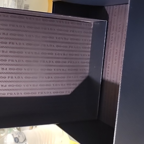Prada shoe box - Picture 3 of 8